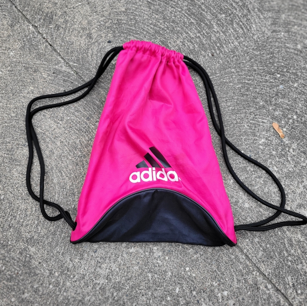Adidas string bag / backpack in greay shape - Picture 2 of 3